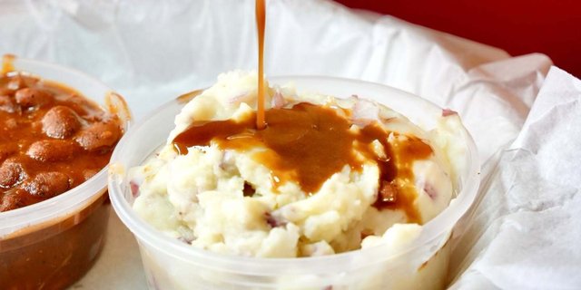 Mashed Potatoes w/ Gravy