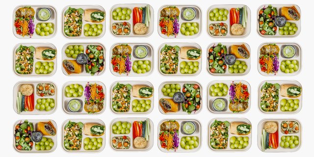 25 Boxed Lunches