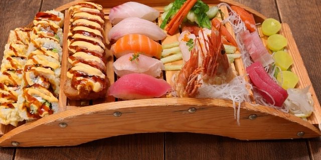Ahi Bridge Roll