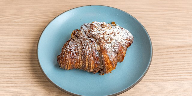 Frangipane Croissant
