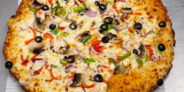 Garden Fresh Pizza