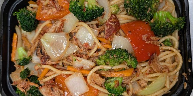 Chicken Lo Mein