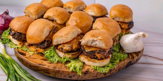 18 Hamburger Sliders