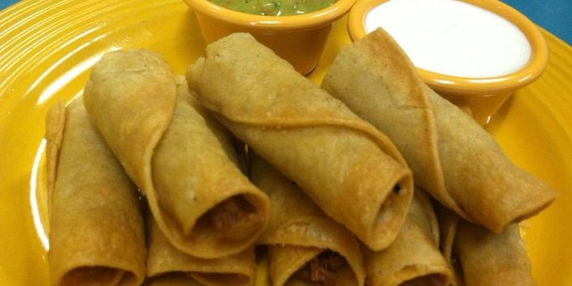 Taquitos Platter