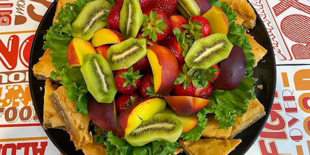 Seasonal Fruit Salad w/ Baklava