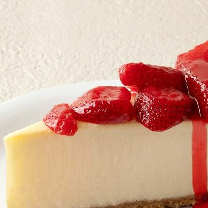 The Cheesecake Factory Bakery New York Style With Strawberries Cheesecake