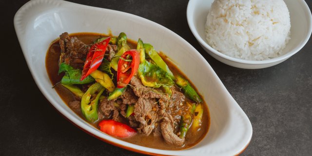 Chili Turmeric Stir-Fry
