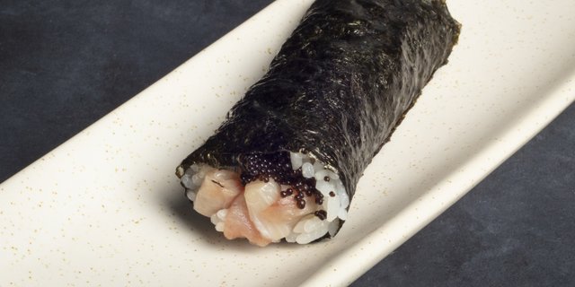 Yellowtail Hand Roll