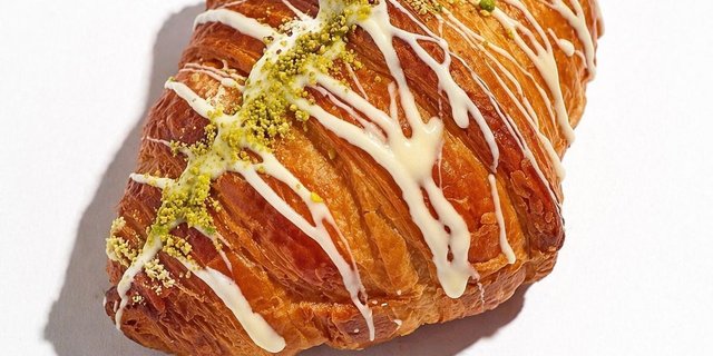 Pistachio Croissant