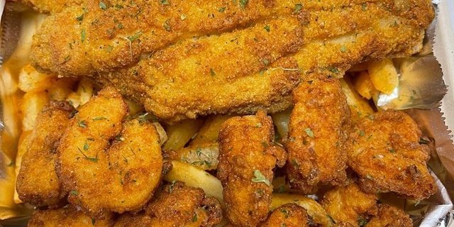 Louisiana Catfish & Shrimp Plate