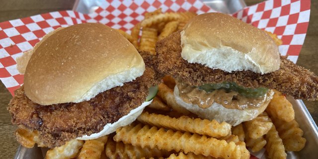Slide Chick Slider Plate