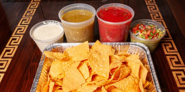 Queso Dip & Chips