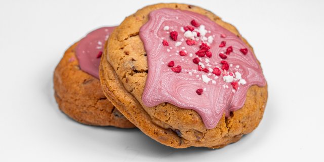 Very Berry Crumble Cookie
