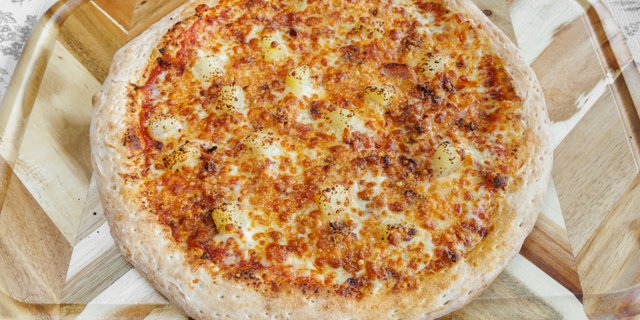 Hawaiian Pizza