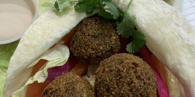 Falafel Wraps w/ French Fries Tray