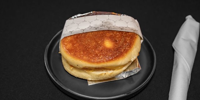 Egg n' Cheese Breakfast Sandwich
