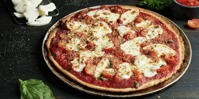 Jewel Tomato Bruschetta Pizza