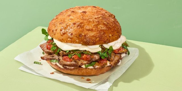 NEW Steak Bruschetta Bagel Stack Boxed Lunch
