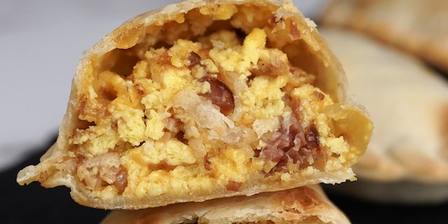 Bacon, Cheddar & Egg Empanada