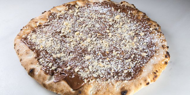 Nutella Dessert Pizza