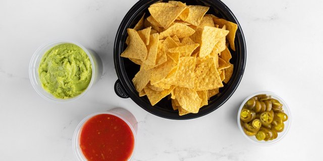 Nachos & Guacamole