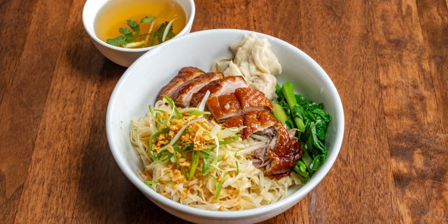 Guay Tiew Klook w/ Egg Noodle
