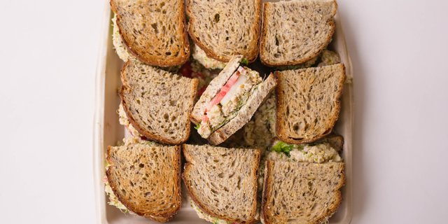 Tuna Salad Sandwich Platter