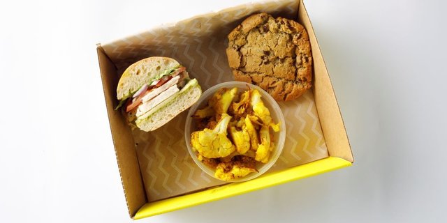 Half Sandwich Box