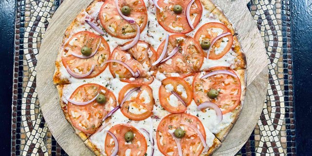 Napolitana Pan Crust Pizza
