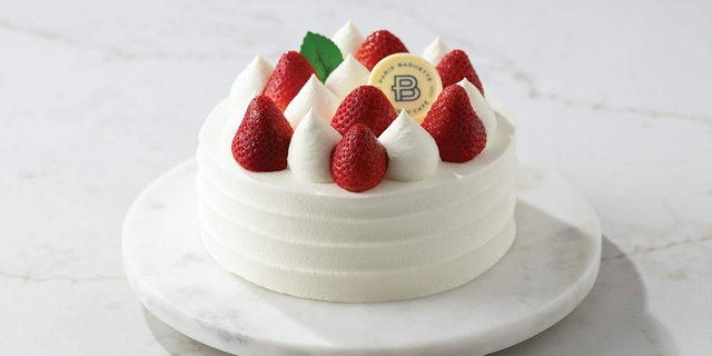 Mini Strawberry Soft Cream Cake