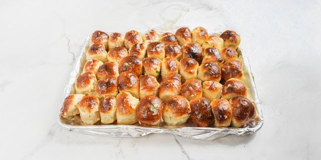 Garlic Knots Tray