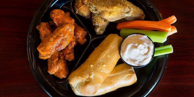 Bone-In Wing Boxed Lunch