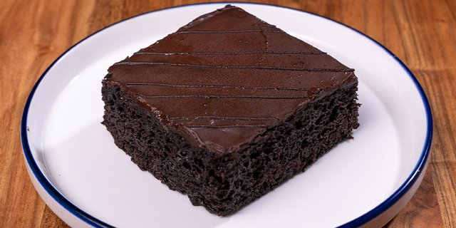 Chocolate Ganache Cake