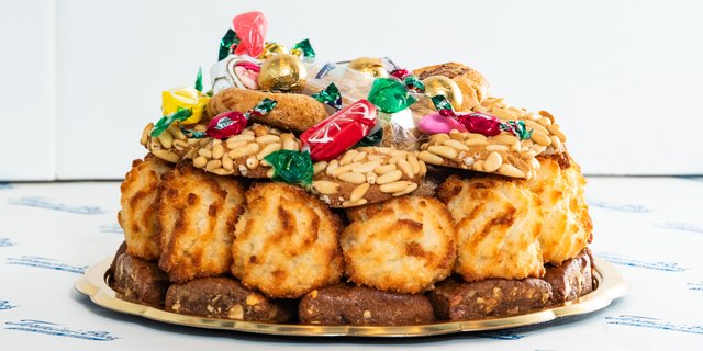 Classic Italian Cookie Tray