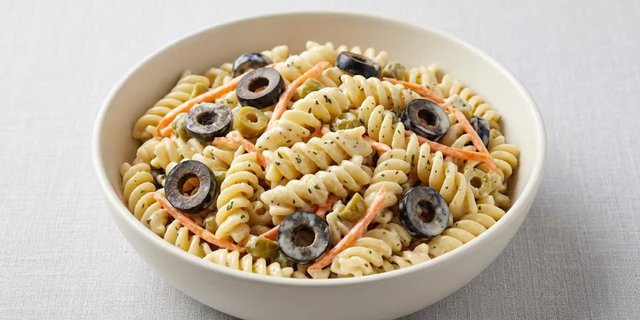 Mediterranean Pesto Salad
