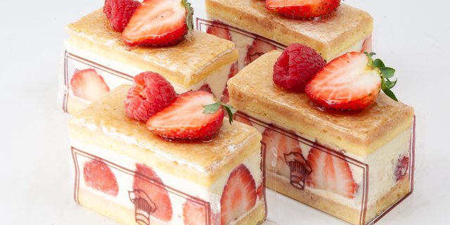 Individual Rouge Cake