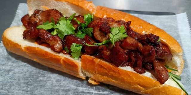 Grilled Chicken Bahn Mi