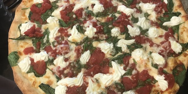 Spinach, Tomato & Ricotta Pizza