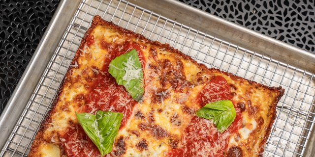 Red Top Detroit Pizza