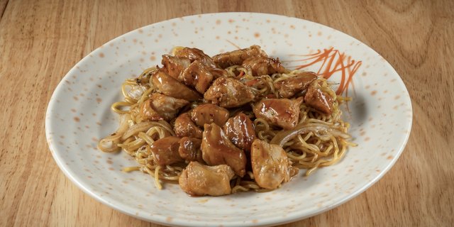 Chicken Yakisoba Noodles Tray