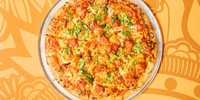 Chilli Chicken Pizza