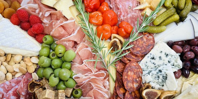 Small Italian Cheese Monger's Premium Selection
