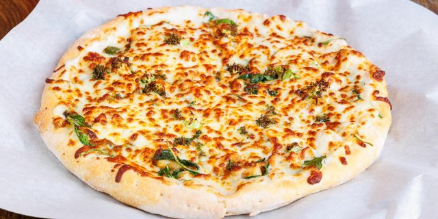 Chicken Alfredo Pizza