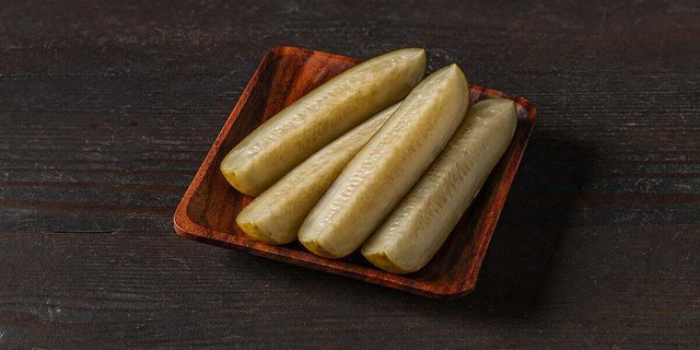 4 Deli Pickle Spears
