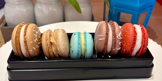 Gluten-Sensitive Macarons