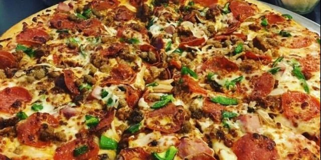 Deluxe Pizza