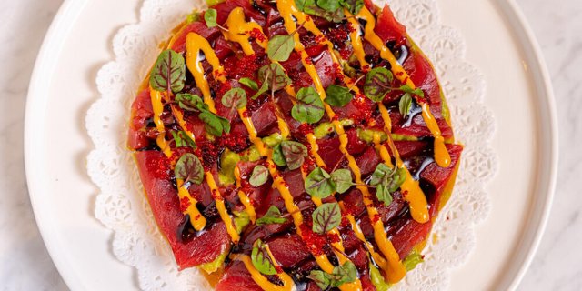 Sashimi Pizza