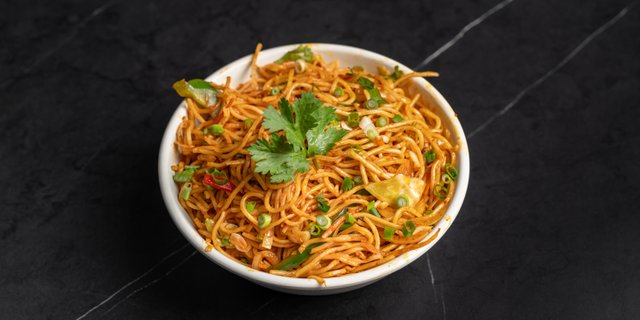 Veg Hakka Noodle