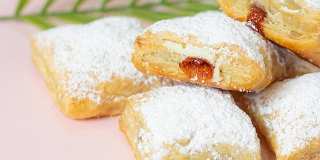 100 Mini Guava Pastelillitos