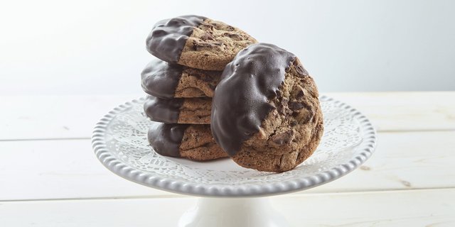 Choc-Dipped Choc Chunk Cookies